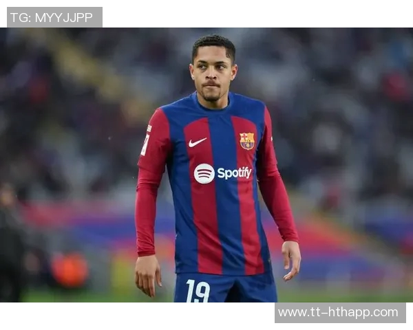 巴萨关注邓弗里斯解约金条款每年生效或将引发转会争夺战