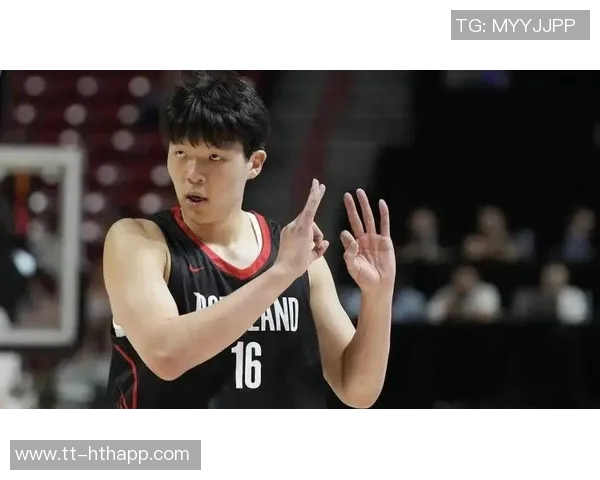 杨瀚森状态回暖第三节表现出色斩获7分5板三节合计9分10板3助助力球队反击